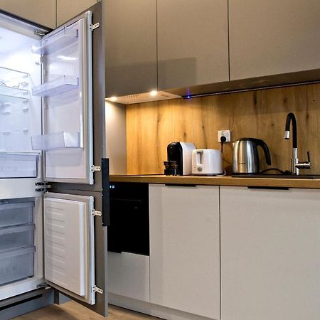 Komputerowa Serviced Apartments By P&O วอร์ซอ ภายนอก รูปภาพ