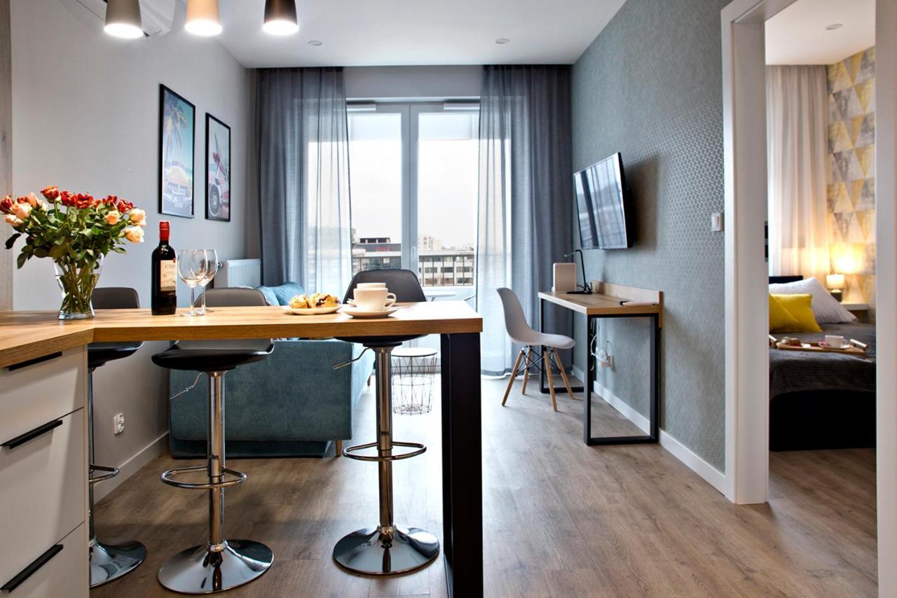 Komputerowa Serviced Apartments By P&O วอร์ซอ ภายนอก รูปภาพ