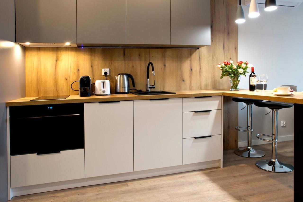 Komputerowa Serviced Apartments By P&O วอร์ซอ ภายนอก รูปภาพ