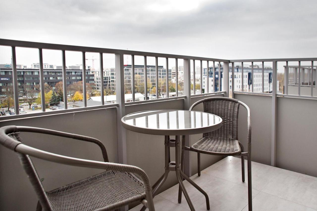 Komputerowa Serviced Apartments By P&O วอร์ซอ ภายนอก รูปภาพ